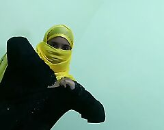 Hijab girl want rear end style wide of dever