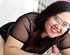 SHOW FOR NEIGHBORS!! Incredible blowjob IN PUBLIC!