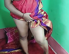 Desi hot aunty Strips in red sharee nigh the addition of ID nigh twosome fingers