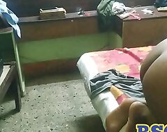 Tamil aunty sex on touching class teacher in the matter of class room
