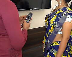 Indian Bhabhi Entices TV Wangle For Coition With Ostensible Hindi Audio