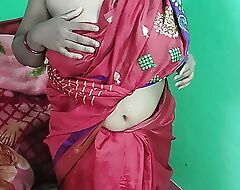 Hot Indian wife Peeing very sexy with an increment of hot