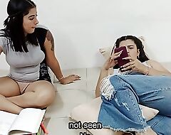 Hot sex between cute lesbos with big ass - Porn in Spanish
