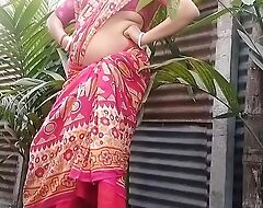 Bengali Desi Bhabhi Outdoor Chudai Devar Ke Saath overheated Saree main (Official Motion picture By Villagesex91 )