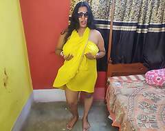 Sexy Bengali Bhabi fucking with Cucumber in her bedroom in yellow dress