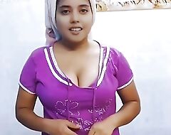 I strive see my friends mom big tits this babe is so hot i strive fucking say no to pussy