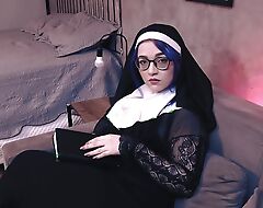 Nun Madalena Taking a Nice Cumshot Inside Her Ass, Uncompromisingly Naughty She Puts the Cum Out Dimension the Priest Watches.