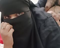 Pakistani Stepmom In Hijaab Screwed By Stepson