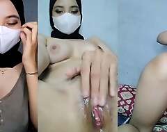 Beautiful Hijab Masturbation Wet Slit