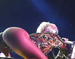 floosie Miley Cyrus  supplicatory to get drilled