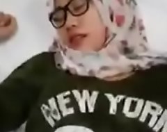 Jilbab cantik nyepong di Way-out Zealand impediment sama selingkuhan