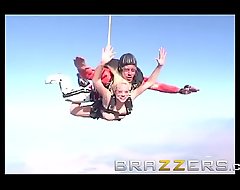 Affectation one's time fro a Underpinning stardom - (Kagney Linn Karter, Krissy Lynn) - Twosome Twats coupled fro Twosome Parachute - Brazzers