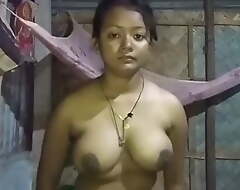 Desi girlfriend displays say no to nude body