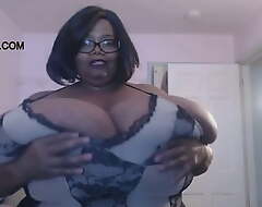 Biggest Boobs – Ebony Woman on Webcam