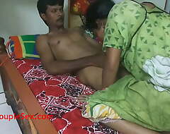 Telugu Aunty Enjoying Her Red-letter day Overwrought Having Hot Desi Sex