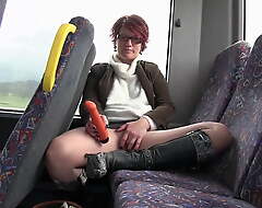 Popp Sylvie aus Ansbach - Public Facial Cumshot nearly a bus