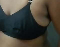 Mallu aunty house-moving nighty together with enervating brassiere panty.MOV