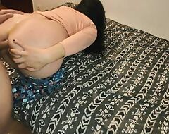 MILF Housewife is stimulated for Cum