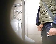 Close-knit cam in be transferred to mall toilet